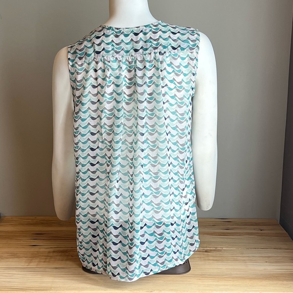 CABi green sleeveless top with sz Small - Picture 3 of 8